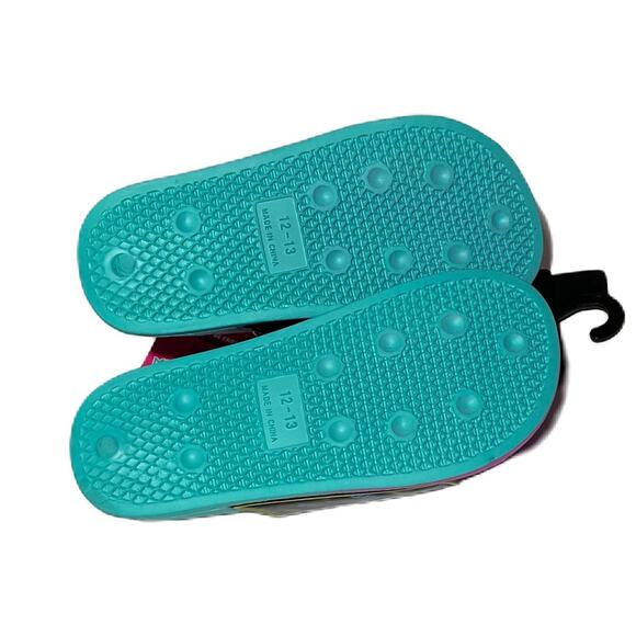 LOL Surprise-Girls Slippers (Size 12/13) - Picture 3 of 4